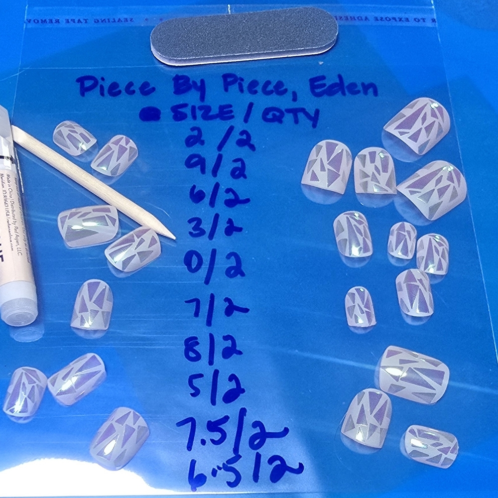 Geometric Nail Art Set in Purple and White (Iridescent)